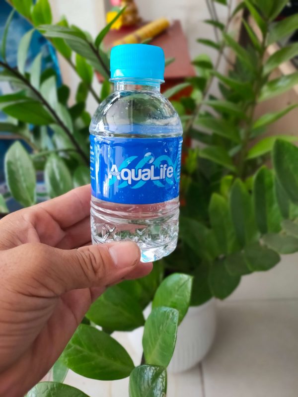 Nước suối chai nhỏ Aqualife 250ml