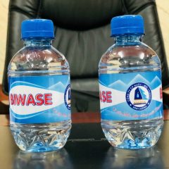 thùng nước suối Biwase 250ml
