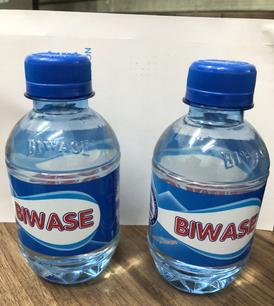 thùng nước suối Biwase 250ml